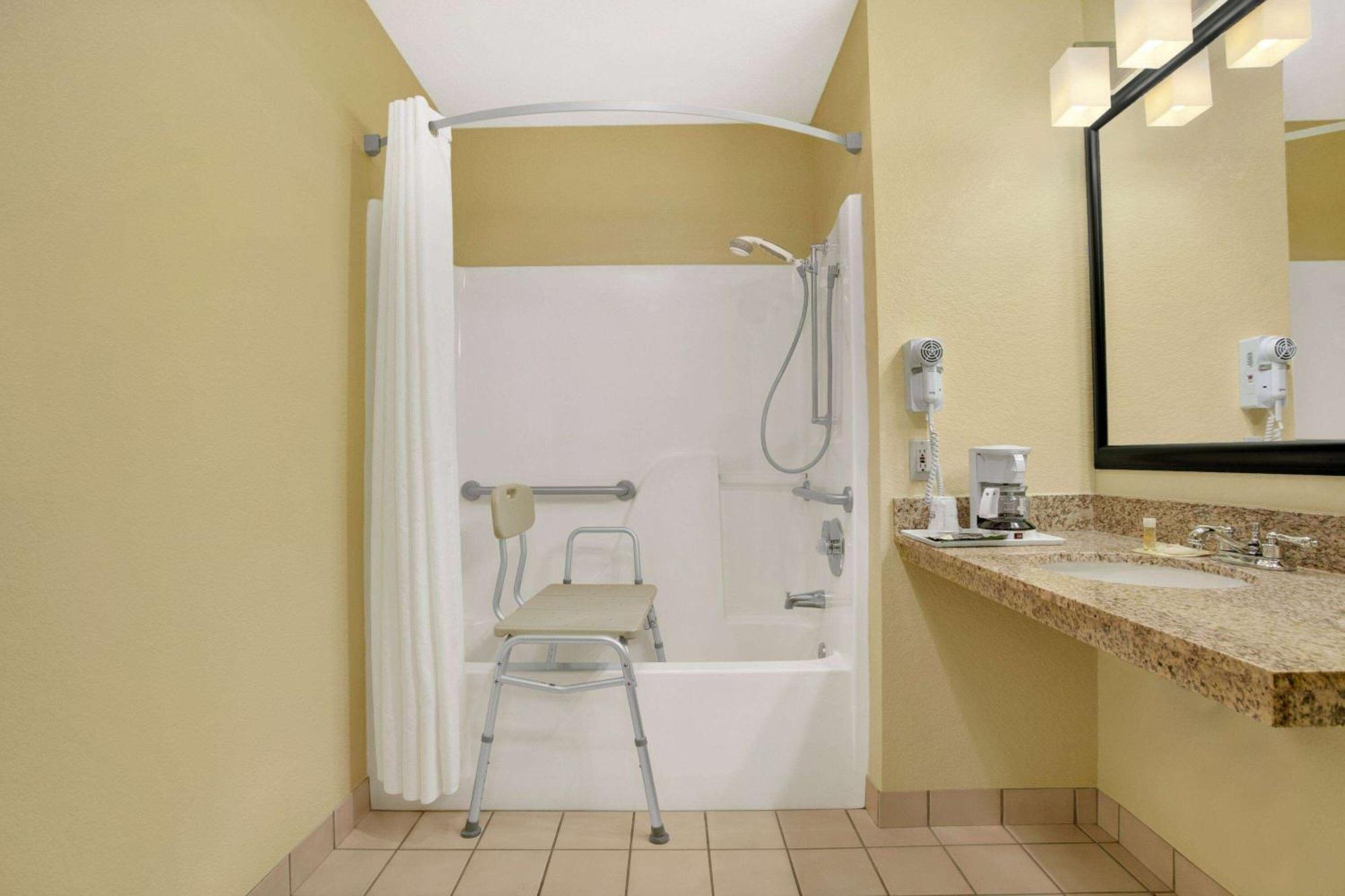 Days Inn By Wyndham Globe Luaran gambar