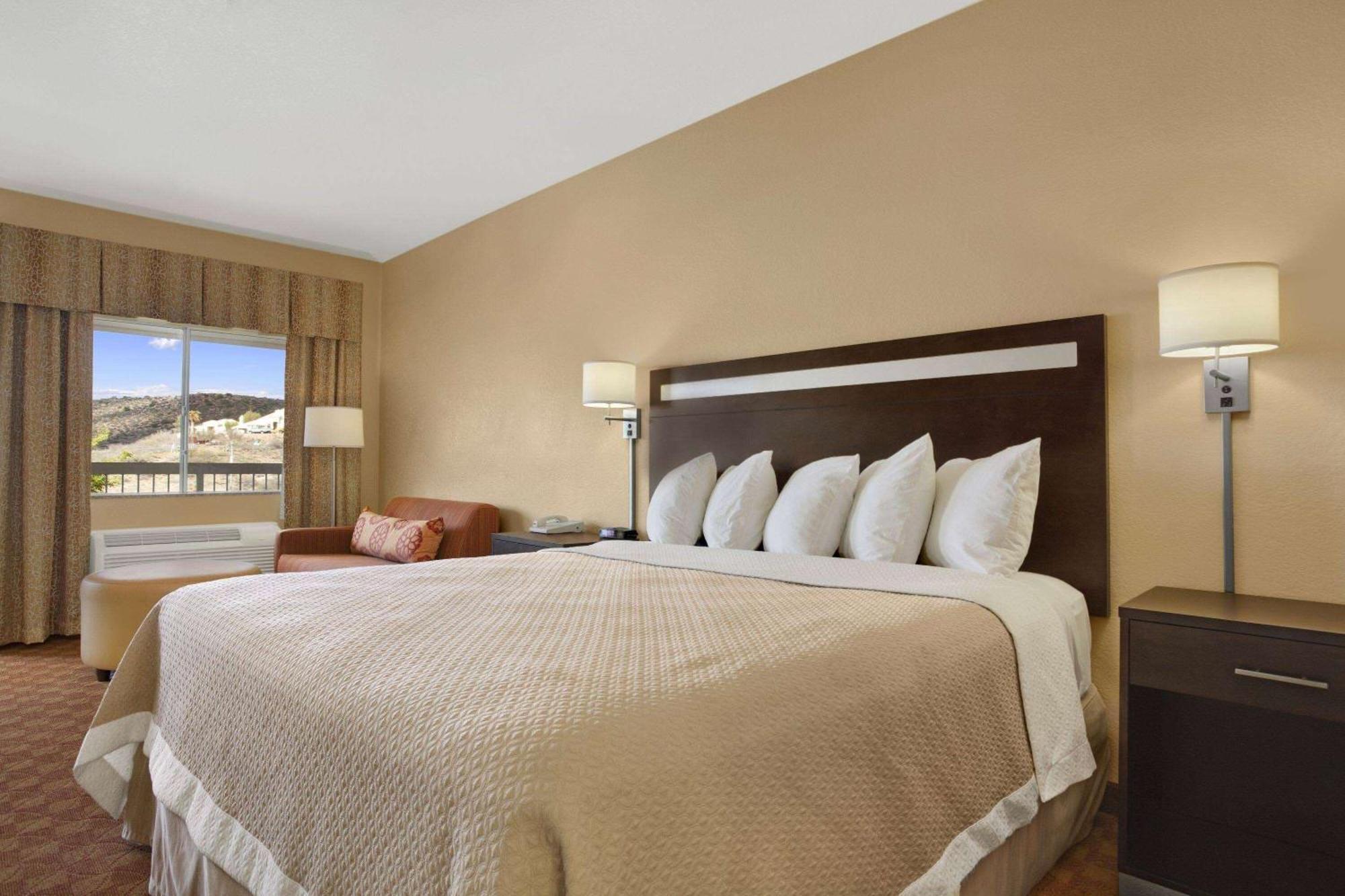 Days Inn By Wyndham Globe Luaran gambar